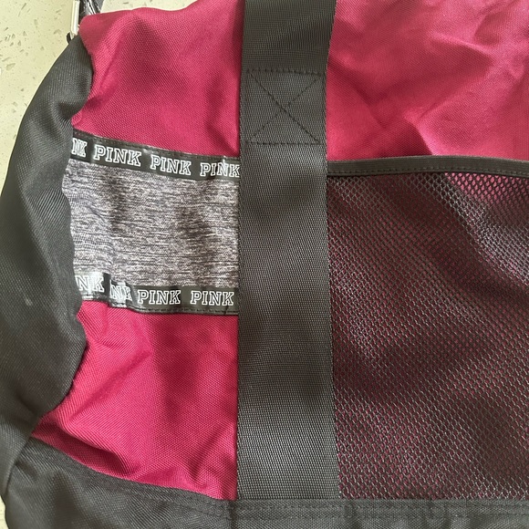 Victoria Secret Pink gym bag. - Picture 4 of 8